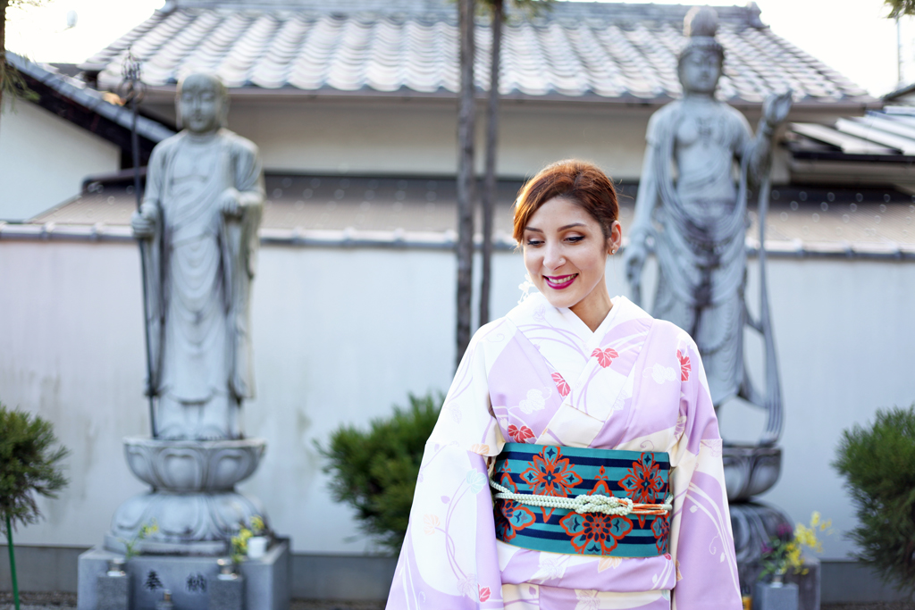 Blame-it-on-Mei-Miami-Fashion-Travel-Blogger-Japanese-Kimono-Traditional-Outfit-Kyoto-Japan-Colorful-Arashiyama-Bamboo-Grove
