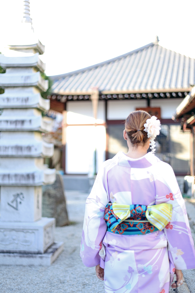 Blame-it-on-Mei-Miami-Fashion-Travel-Blogger-Japanese-Kimono-Traditional-Outfit-Kyoto-Japan-Colorful-Arashiyama-Bamboo-Grove