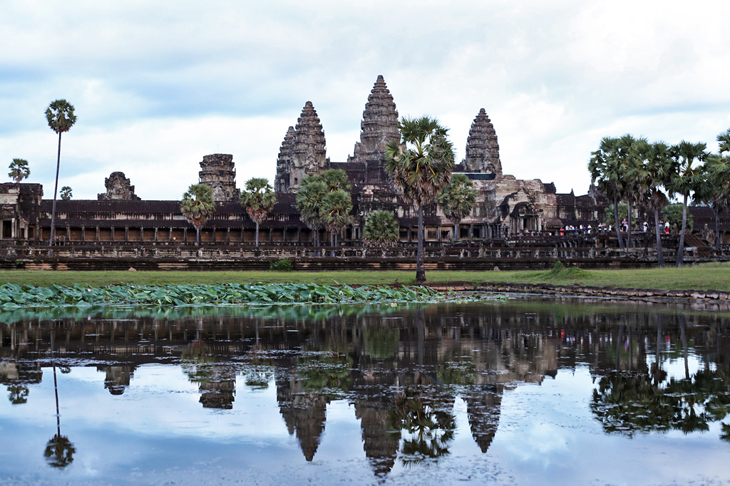 1-25-16-Blame-it-on-Mei-Miami-Fashion-Travel-Blogger-Cambodia-Angkor-Wat-Siem-Reap-Khmer-Ancient-Empire