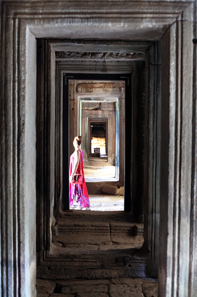 2-10-16-Blame-it-on-Mei-Fashion-Travel-Blogger-Cambodia-Angkor-Thom-Bayon-Temple-Complex-Siem-Reap-Khmer-Ancient-Empire