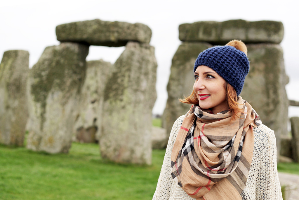 2-24-16-Blame-it-on-Mei-Fashion-Travel-Blogger-London-UK-England-Stonehenge-Monument-Winter-Burberry-Scarf-Oversize-Sweater-Buckle-Boots-Coated-Jeans-Valentino-Rockstud-Pom-Beanie-