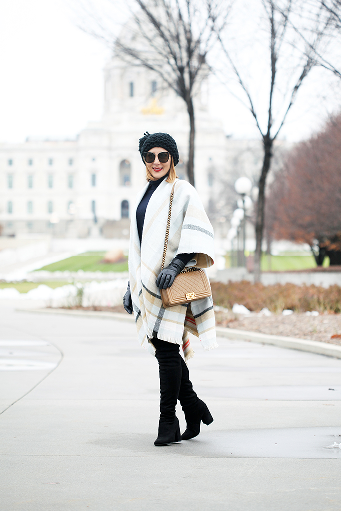 Blame-it-on-Mei-Miami-Fashion-Travel-Blogger-2016-Winter-Fall-Look-Poncho-Gray-Cape-Pom-Pom-Beanie-Black-Over-The-Knee-Boots-Chanel-Boy-Minneapolis-State-Capital