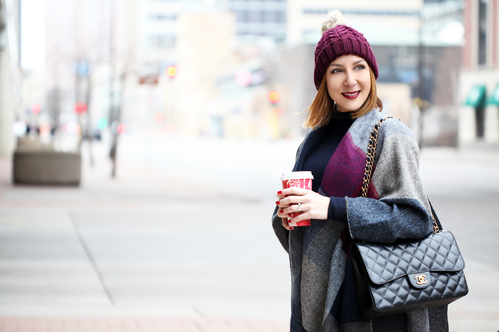 Blame-it-on-Mei-Miami-Fashion-Travel-Blogger-2016-Winter-Fall-Look-How-To-Wear-Poncho-Pom-Beanie-Gray-Over-The-Knee-Boots-with-Jeans-Geometric-Cape-Minneapolis