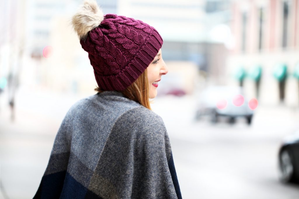 Blame-it-on-Mei-Miami-Fashion-Travel-Blogger-2016-Winter-Fall-Look-How-To-Wear-Poncho-Pom-Beanie-Gray-Over-The-Knee-Boots-with-Jeans-Geometric-Cape-Minneapolis