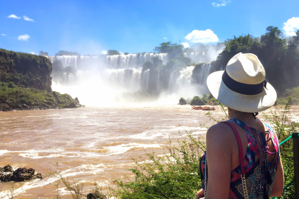 Blame-it-on-Mei-Miami-Fashion-Travel-Blogger-2016-Travel-Look-Casual-Outfit-Panama-Hat-Tribal-Print-Dress-Vlog-Iguazu-Falls-Argentina-Boat-Ride