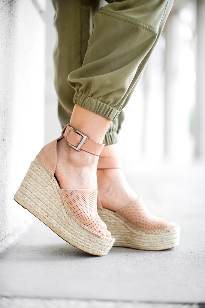 Blame-it-on-Mei-Miami-Fashion-Blogger-2017-Casual-Summer-Look-Spring-Outfit-White-Top-with-Olive-Jogger-Pants-Nude-Floppy-Hat-Claire-V-Leopard-Clutch-Marc-Fisher-Platform-Wedges