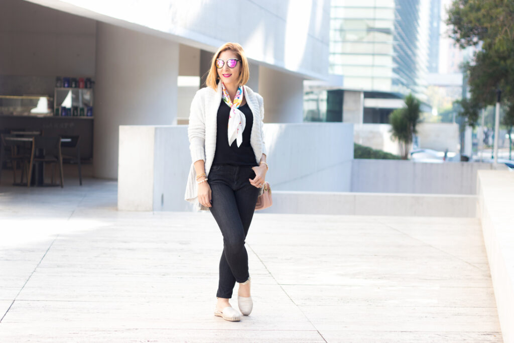 Blame it on Mei, @blameitonmei, Miami Fashion Blogger, Fall Travel Look, Flattering Cardigan, Lightweight Scarf