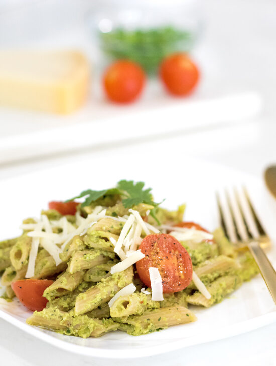 Blame it on Mei, @blameitonmei, Miami Fashion Blogger, Healthy Recipe Whole Wheat Pesto Pasta with Cherry Tomatoes