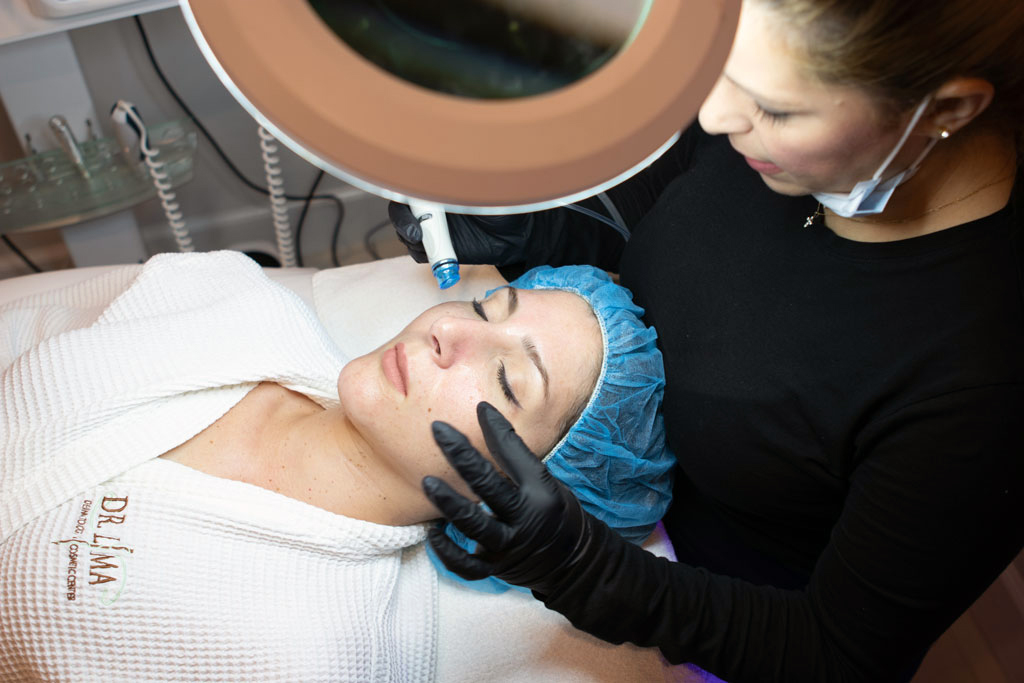 Blame it on Mei Miami Fashion Blogger What is Hydrafacial
