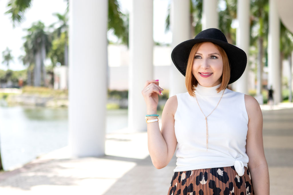 Blame it on Mei, @blameitonmei, Miami Fashion Mom Blogger, animal print skirt for fall