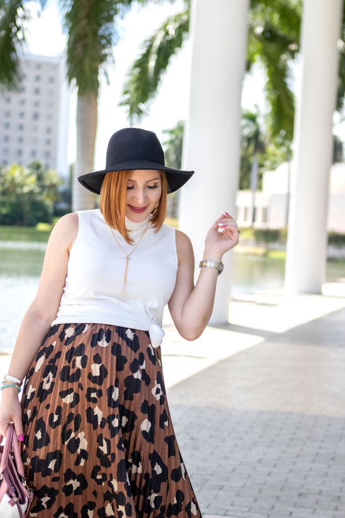 Blame it on Mei, @blameitonmei, Miami Fashion Mom Blogger, animal print skirt for fall 