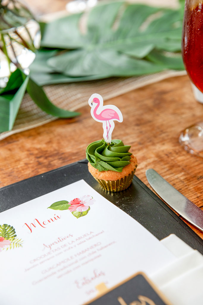Blame it on Mei, @blameitonmei, Miami Fashion Mom Blogger, flamingo tropical baby shower theme