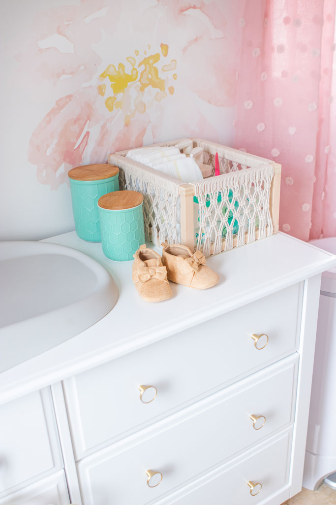 Blame it on Mei, @blameitonmei, Miami Fashion Lifestyle Mom Blogger, Vintage Floral Boho Nursery