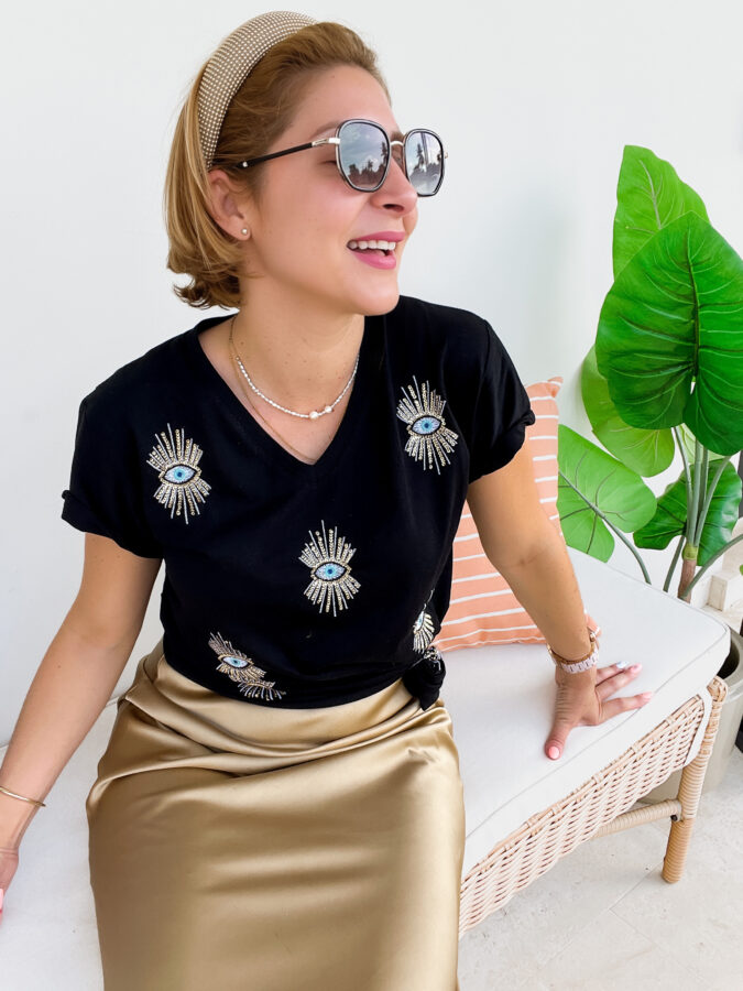 Blame it on Mei, Mei Jorge @blameitonmei, Miami Fashion Blogger, Miami Mom Blogger Trending Evil Eye shirt
